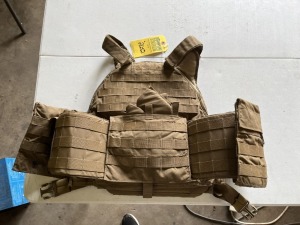 EAGLE BODY ARMOR PLATE CARRIER - SIZE L - TAN