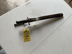 BAYONET IN METAL SHEATH - SA1906 - US - APPROXIMATELY 20''