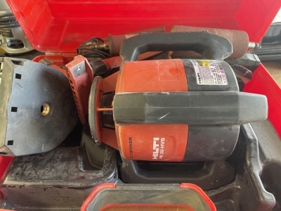 HILTI OUTDOOR SELF-LEVELING ROTARY LASER WITH ACCESSORIES & CASE (GOOD CONDITION)