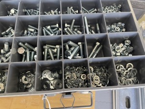 BOLTS & NUTS KIT #126 IN METAL CASE - NUTS, BOLTS & WASHERS (LIKE NEW CONDITION)