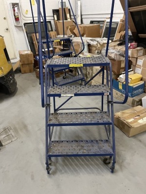 WAREHOUSE LADDER - 4'