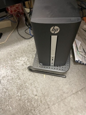 HP PAVILION COMPUTER SYSTEM WITH 17'' FLAT SCREEN MONITOR, KEYBOARD & MOUSE