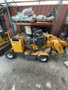 2007 CARLTON SP-4012 STUMP GRINDER - VIN #1J9B11228C1167443 (STARTS / RUNS) ***TITLED ASSET***ADDITIONAL FEES APPLY FOR TRANSFER TITLE/TAG***