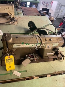 SINGER 191D200AA SEWING MACHINE WITH TABLE & MOTOR