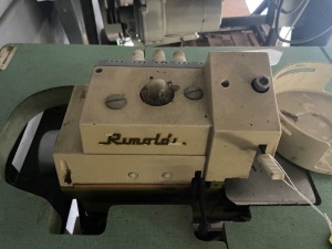 RIMOLDI 527-00-1CD30 SEWING MACHINE WITH TABLE & MOTOR