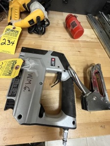 STAPLERS - PORTER CABLE PNEUMATIC / MANUAL