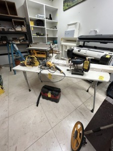 WHITE BOOMERANG SHAPE DESK