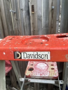 FOLDING STEP LADDER