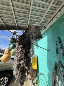 ASSORTED DECOR - BAIT BUCKET, NET, ETC