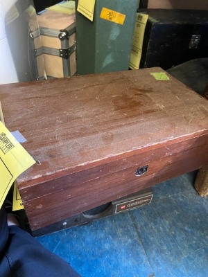 WOOD STORAGE BOX