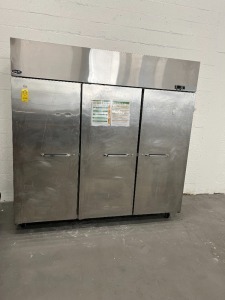 NORLAKE NF803SSS/0 3-DOOR FREEZER