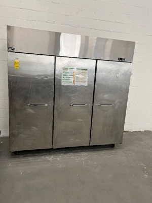 NORLAKE NF803SSS/0 3-DOOR FREEZER