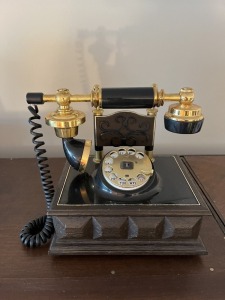 WESTERN ELECTRIC ANTIQUE WOOD TELEPHONE - SERIAL No. 575877