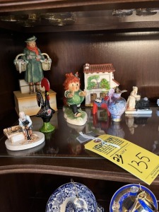 ASSORTED DECOR