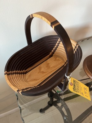 COLLAPSIBLE WOOD BASKET
