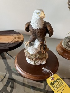 PORCELAIN FIGURINE WITH BASE - EAGLE WITH BABY