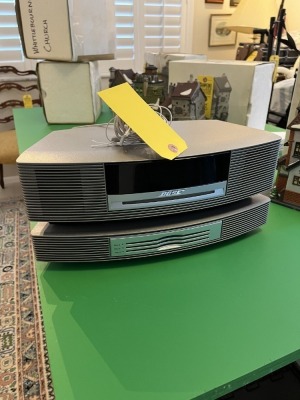 BOSE RADIO / CD PLAYER WITH REMOTE