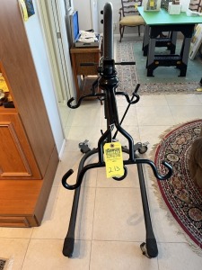 HOYER MANUAL LIFT ON WHEELS WITH LIFT PADS