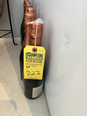 LOUISE D'ESTREE METHODE TRADITIONELLE BRUT SPARKLING WINE