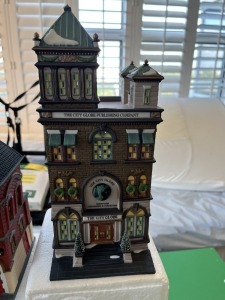 CHRISTMAS DECOR - DEPARTMENT 56 - HERITAGE VILLAGE COLLECTION - THE CITY GLOBE