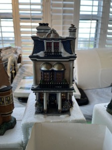 CHRISTMAS DECOR - DEPARTMENT 56 - HERITAGE VILLAGE COLLECTION - TEAMAN & CRUPP CHINA SHOP