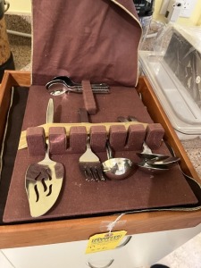 PIECES SILVERWARE WITH BOX