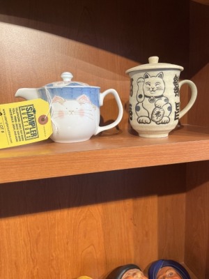 ASSORTED CAT TEA CUPS WITH LID