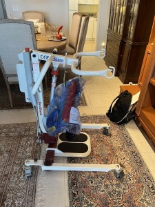 BEST CARE TC12-11-12 ELECTRIC LIFT WITH SLINGS