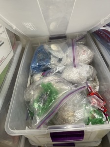 ASSORTED CHRISTMAS BALLS