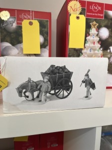 CHRISTMAS DECOR - DEPARTMENT 56 - HERITAGE VILLAGE COLLECTION - DELIVERING COAL