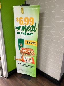 PORTABLE SIGN HOLDER (LOCATED IN CLEWISTON, FL)
