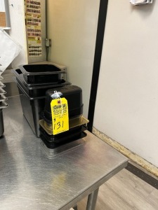 ASSORTED PLASTIC CONTAINERS (LOCATED IN CLEWISTON, FL)
