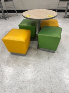 STOOL SEATS - 4- GREEN / 4- YELLOW (LOCATED IN OKEECHOBEE, FL - #34767)