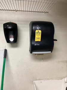 ASSORTED - WALL MOUNTED SOAP DISPENSER / WALL MOUNTED PAPER TOWEL DISPENSER (LOCATED IN OKEECHOBEE, FL - #7007)