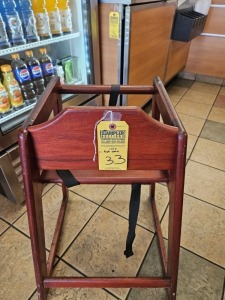 HIGH CHAIR (LOCATED IN CUTLER BAY, FL)