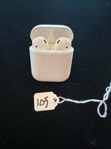 PAIR APPLE AIR PODS