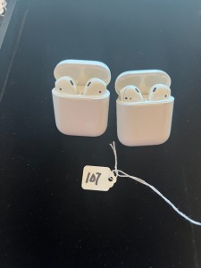 PAIR APPLE AIR PODS