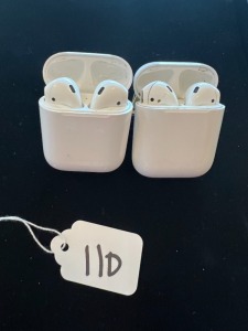 PAIR APPLE AIR PODS