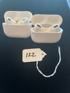 PAIR APPLE AIR PODS