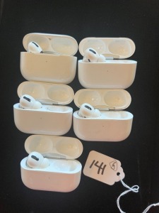 APPLE AIR PODS - LEFT ONLY WITH CASE