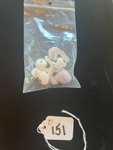 ASSORTED AIR PODS & AIRBUDS