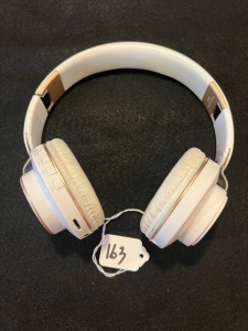 PAIR WIRELESS STEREO HEADPHONES