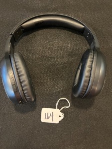 PAIR WIRELESS STEREO HEADPHONES