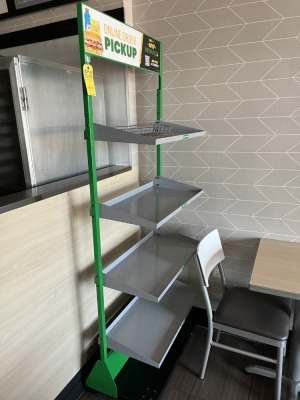 ROLLING METAL PICKUP SHELF (LOCATED IN CAPE CORAL, FL - #24913)