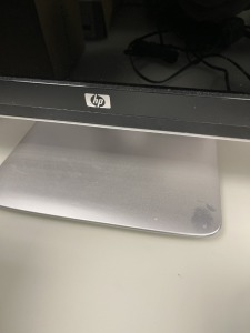 ASSORTED MONITORS - 2- DELL / 2- HP