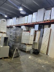 SECTIONS PALLET RACKING - 17 UPRIGHTS / 66 CROSS BEAMS
