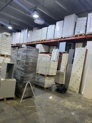 SECTIONS PALLET RACKING - 17 UPRIGHTS / 66 CROSS BEAMS