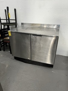 STAINLESS STEEL REFRIGERATED CABINET ON WHEELS WITH 2 DOORS (LOCATED IN PEMBROKE PARK, FL)