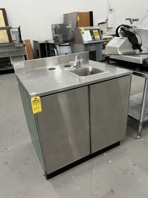 STAINLESS STEEL CABINET WITH 2 DOORS & HAND SINK - 3'W x 29.5''D (LOCATED IN PEMBROKE PARK, FL)