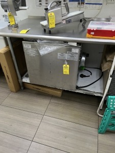 MERRYCHEF SPEED OVEN - SERIAL No. 2407213090010 (LOCATED IN NAPLES, FL)